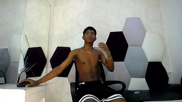 Snapshot of Mick_storm chatting on February 21, 2026, 8:33 pm Mick storm online show from February 21, 2026, 8:33 pm