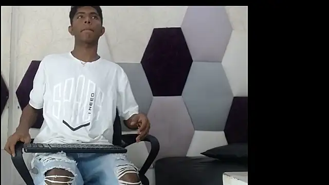 Snapshot of Mick_storm chatting on February 19, 2026, 7:00 pm Mick storm online show from February 19, 2026, 7:00 pm