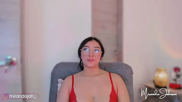 Snapshot of MirandaJohnson_ chatting on November 4, 2025, 12:20 pm MirandaJohnson online show from November 4, 2025, 12:20 pm