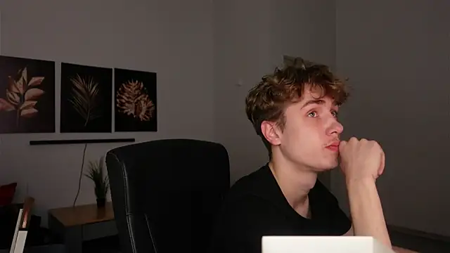 Nathan Rusu online show from November 23, 2025, 9:36 pm