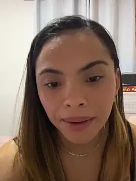safadinhaquenteW online show from July 10, 2026, 4:29 pm