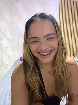 safadinhaquenteW online show from May 1, 2026, 8:03 pm