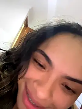 safadinhaquenteW online show from October 28, 2025, 9:58 pm