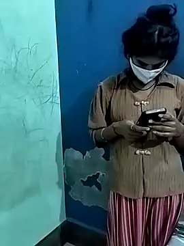 Hina School online show from October 27, 2025, 4:30 pm