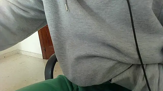 ZorroRomeo online show from January 8, 2026, 1:28 pm