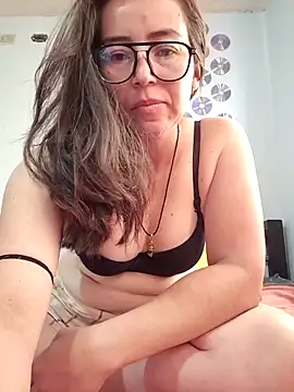 Snapshot of Lui_Fer01 chatting on June 18, 2026, 1:49 pm Lui Fer01 online show from June 18, 2026, 1:49 pm
