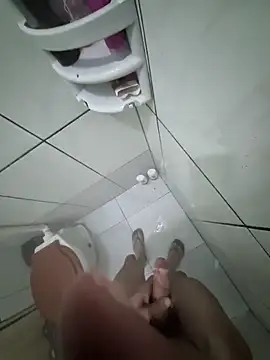 magrelo10 online show from October 23, 2025, 1:32 pm