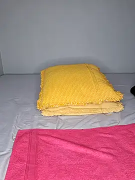 certifiedhottie2025 online show from November 1, 2025, 4:52 am