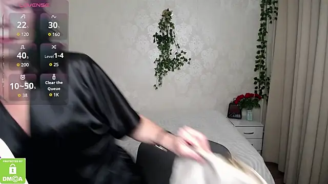 beautiful moon3 online show from November 12, 2025, 1:48 pm