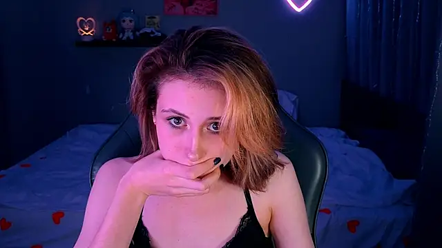 Snapshot of Keti_moon chatting on June 10, 2026, 8:54 pm Keti moon online show from June 10, 2026, 8:54 pm