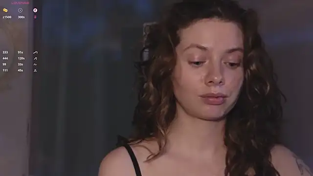 Snapshot of MelodySinclair chatting on November 18, 2025, 3:37 pm MelodySinclair online show from November 18, 2025, 3:37 pm