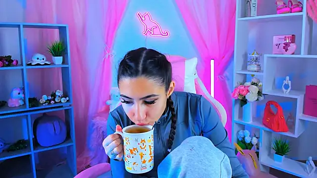 RebeckaThornton online show from October 30, 2025, 6:23 am