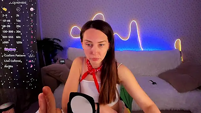 Lilith Sora online show from April 17, 2026, 8:55 pm