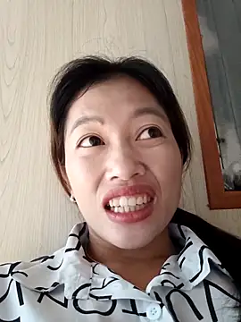 -Paige- online show from October 17, 2025, 7:44 am