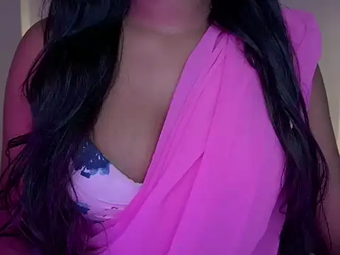 Snapshot of Rashiii_ chatting on November 1, 2025, 3:28 pm Rashiii online show from November 1, 2025, 3:28 pm