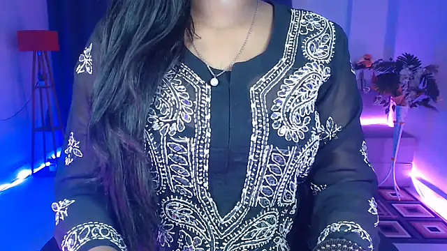 Rashiii  online show from February 16, 2026, 4:49 pm