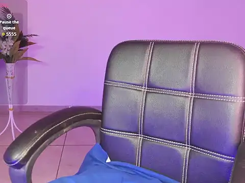 Rashiii  online show from December 1, 2025, 8:10 pm