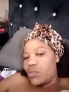 CaramelBoootie online show from November 11, 2025, 7:36 am