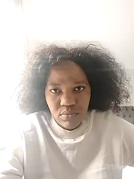 Snapshot of CaramelBoootie chatting on November 6, 2025, 8:07 am CaramelBoootie online show from November 6, 2025, 8:07 am