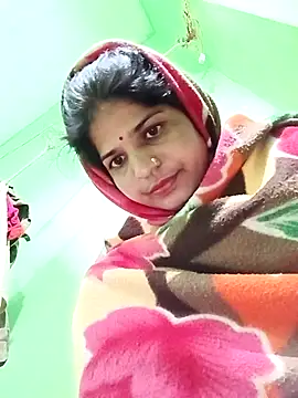 Karishma cute online show from November 15, 2025, 1:42 am