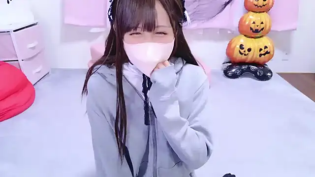 727 nazuna online show from October 30, 2025, 9:18 am