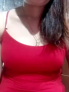 YiyinLy online show from March 23, 2026, 2:17 pm