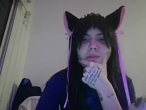 Snapshot of miapink33 chatting on November 7, 2025, 2:49 am miapink33 online show from November 7, 2025, 2:49 am