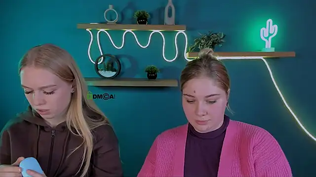 tereza moon online show from October 28, 2025, 9:30 am