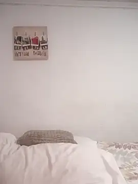 Mariapaula88 online show from November 15, 2025, 8:40 am