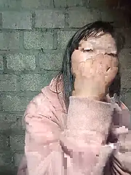 siusiu-00 online show from December 19, 2025, 1:02 pm