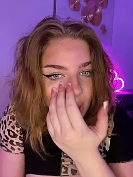 Snapshot of VickyKarter chatting on October 16, 2025, 2:58 pm VickyKarter online show from October 16, 2025, 2:58 pm
