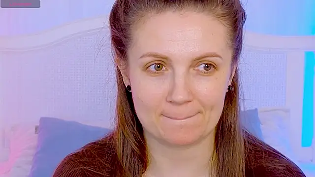 Amy  Leee  online show from February 13, 2026, 3:12 pm