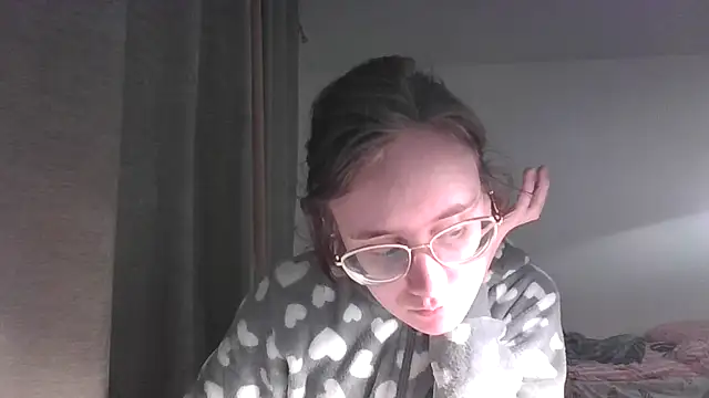 LuckySLove online show from February 8, 2026, 5:54 pm