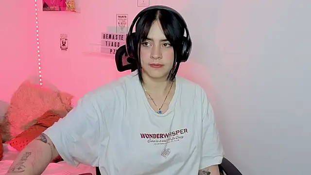 Emily Lindey online show from March 24, 2026, 7:19 am