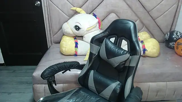 Amaranta fox v online show from October 24, 2025, 9:58 pm