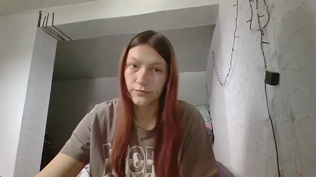 Snapshot of luna_tt chatting on February 26, 2026, 10:04 am luna tt online show from February 26, 2026, 10:04 am