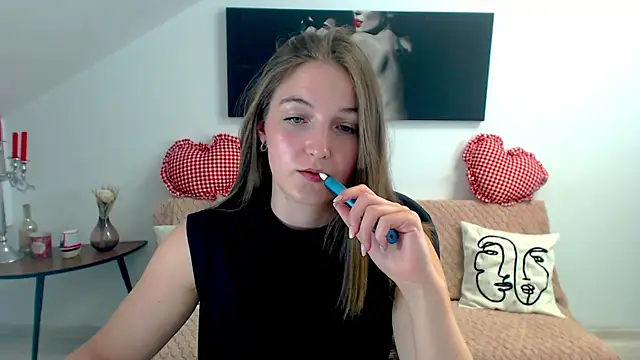 AnneWilsonn online show from May 28, 2026, 5:26 am