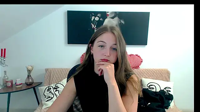 AnneWilsonn online show from June 16, 2026, 5:29 am