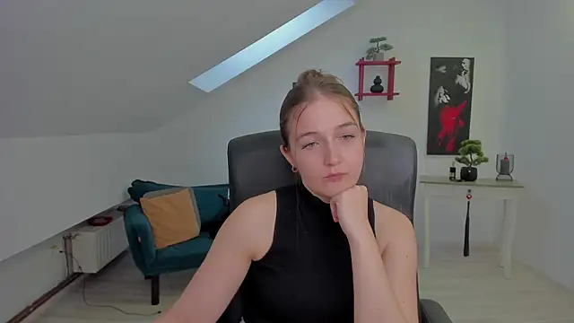AnneWilsonn online show from May 6, 2026, 4:49 am