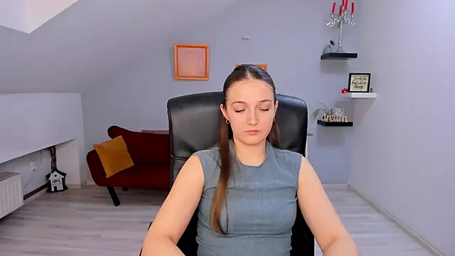 AnneWilsonn online show from April 21, 2026, 11:06 am