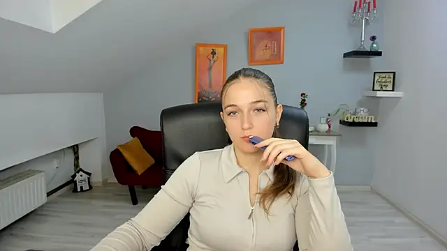 AnneWilsonn online show from October 24, 2025, 11:20 am