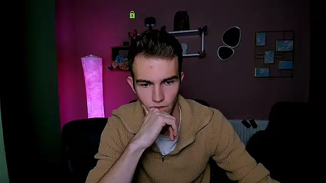 astren villo online show from November 21, 2025, 8:41 pm