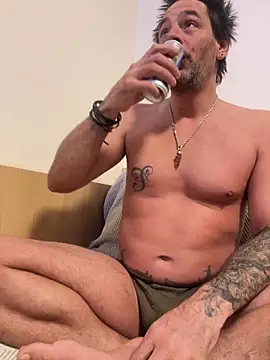 Snapshot of _madbull_ chatting on February 22, 2026, 4:37 am madbull online show from February 22, 2026, 4:37 am