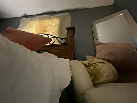 queenkelly1234 online show from January 18, 2026, 4:32 pm