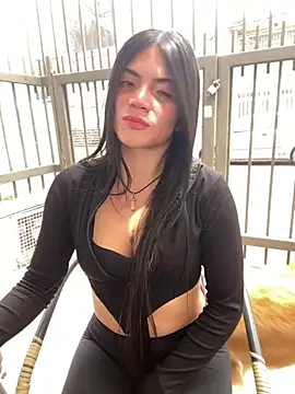 PamelaJonsom  online show from April 24, 2026, 3:47 pm