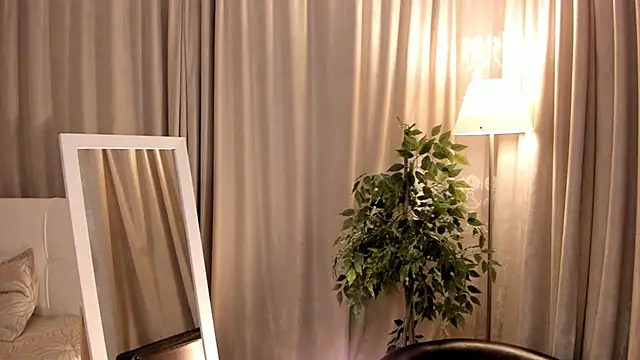 Snapshot of Ritamillersi chatting on November 18, 2025, 11:02 am Ritamillersi online show from November 18, 2025, 11:02 am