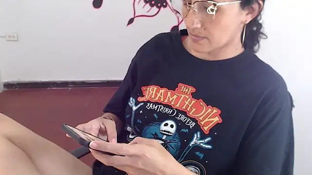 Lucyy Naugthy online show from April 2, 2026, 7:53 pm