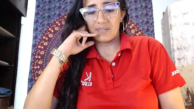 Lucyy Naugthy online show from February 3, 2026, 2:53 am