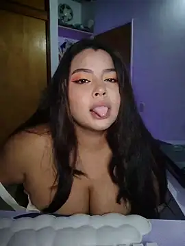 EliaStone05 online show from June 27, 2026, 4:46 pm