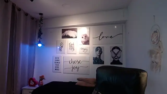 Snapshot of AmethystShadow17 chatting on January 11, 2026, 3:41 pm AmethystShadow17 online show from January 11, 2026, 3:41 pm